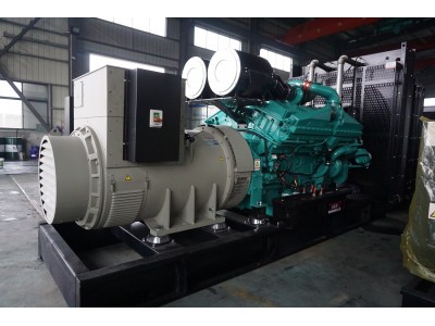 进口康明斯动力配套1120KW柴油发电机组价格图3